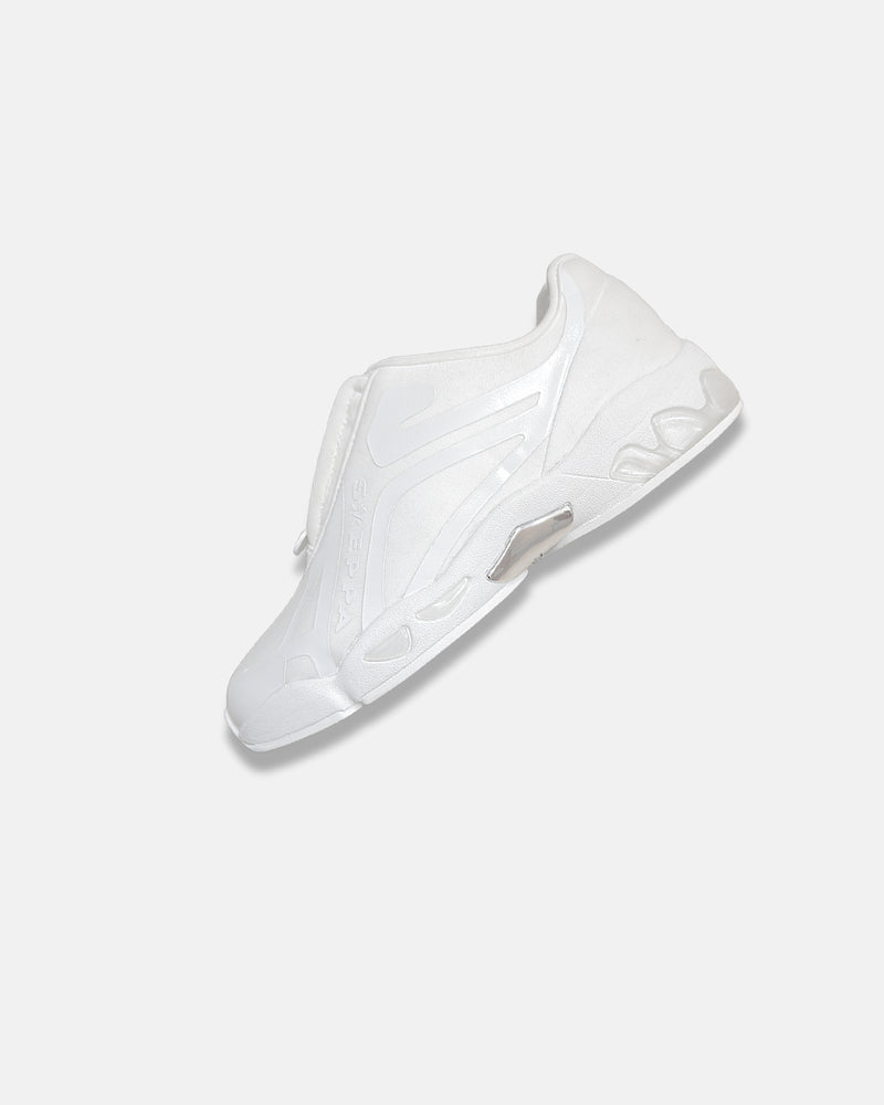 LA SXEPPA White shoe, three-quarter angle